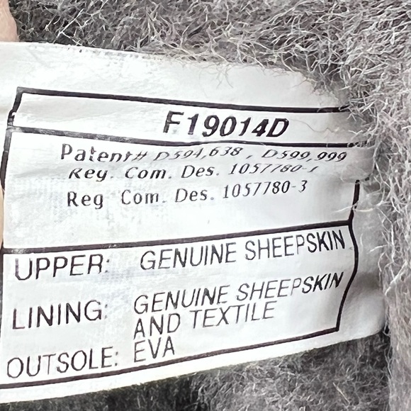 Mini Bailey Button II Genuine Shearling Boot
UGG 7 - Picture 12 of 13